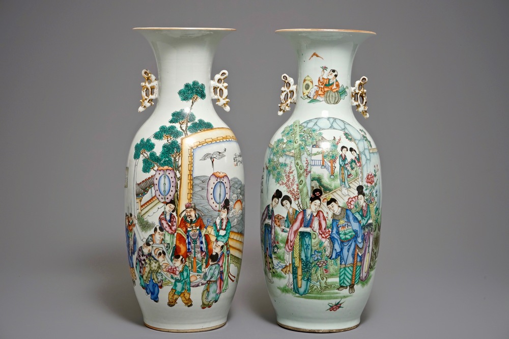 Twee Chinese famille rose vazen met tweezijdig decor, 19/20e eeuw
